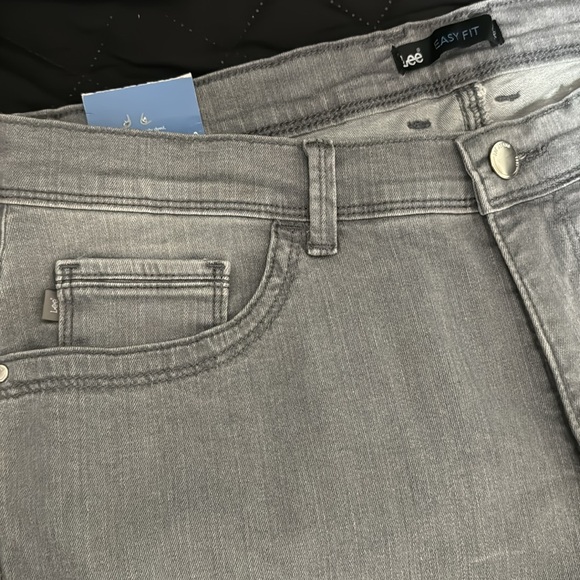 Women’s crop - Picture 3 of 5